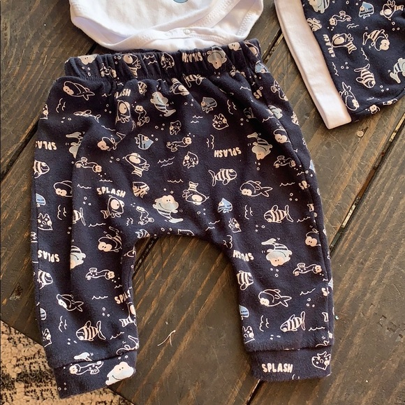 3/$27 Mini World set of 3 pieces - Picture 3 of 3